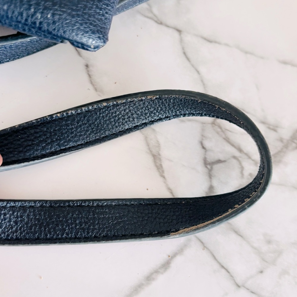 Tommy Hilfiger Navy‎ Crossbody Bag - Picture 11 of 11